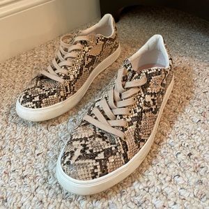 Snake print textured Topshop sneakers